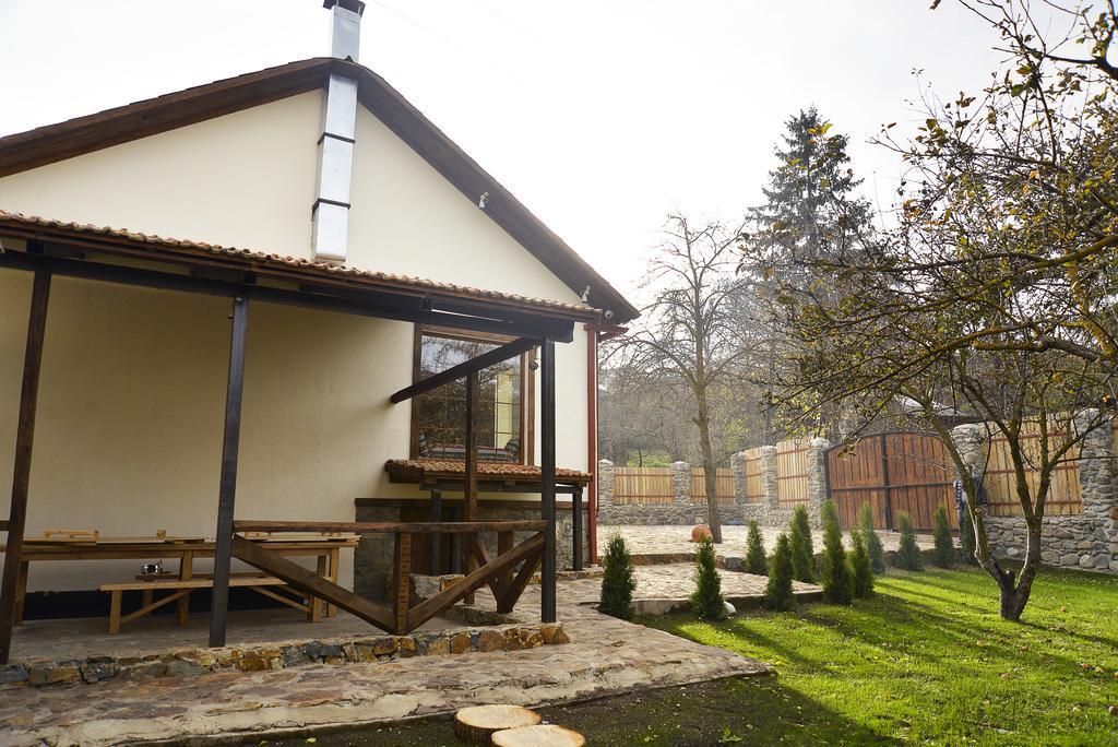 Villa Jrhogher Dilijan Eksteriør bilde