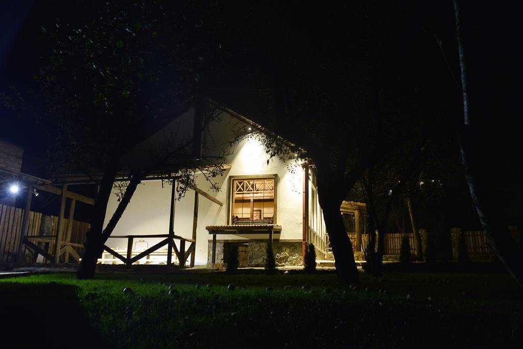 Villa Jrhogher Dilijan Rom bilde