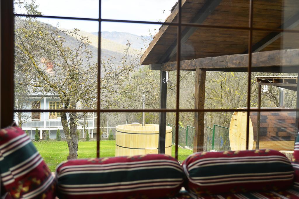 Villa Jrhogher Dilijan Rom bilde
